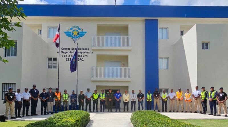Refuerzan seguridad en aeropuertos dominicanos por Semana Santa