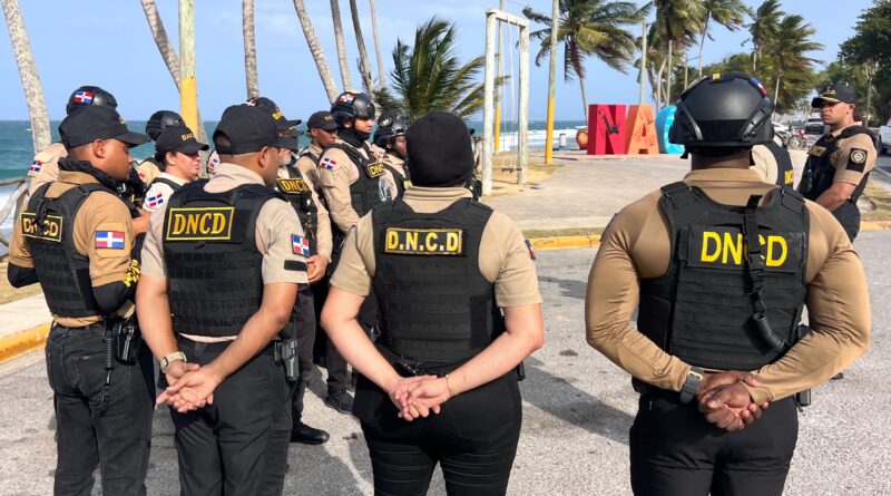 DNCD y Ministerio Público arrestan a nueve personas